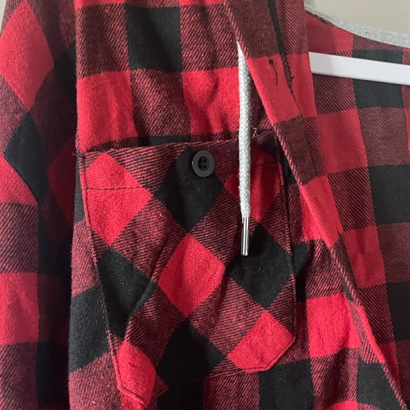 Red/Black Plaid Button up Shacket - Picture 3 of 4